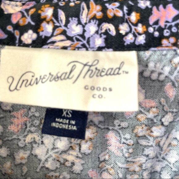 Universal Thread short sleeve button down navy floral shirt - Picture 6 of 12